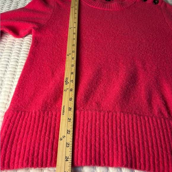 J.Crew Women’s M‎ Barbie Pink Merino Wool Alpaca Blend Sweater Button Shoulder - Picture 4 of 7